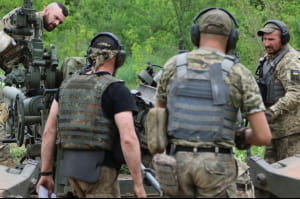 Гаубиці М777 нищать рашистів на Донбасі