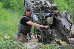 Гаубиці М777 нищать рашистів на Донбасі