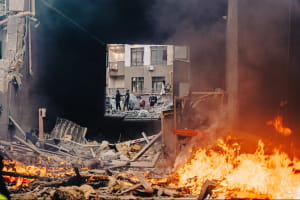 Удар рашистської ракети по житловому будинку. Київ, Шевченківський район