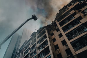 Удар рашистської ракети по житловому будинку. Київ, Шевченківський район