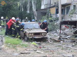 Разрушенный российской ракетой дом в Николаеве