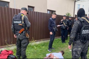 У Львові харків'янин кинув у патрульних дві гранати