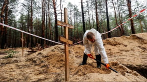 Ексгумація жертв рашистів в Ізюмі