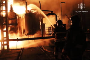 Рятувальники гасять пожежу на енергетичному об'єкті на Київщині