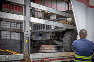Автомобіль HMMWV