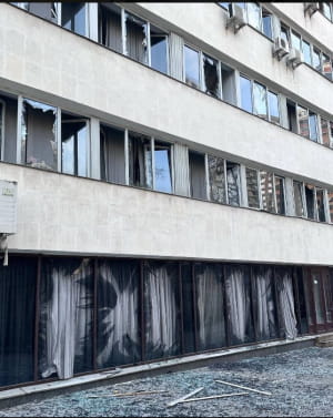 удар по Палацу Україна