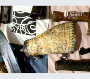 Исторические артефакты