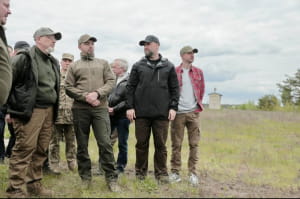 Резніков тестує танк "Оплот"