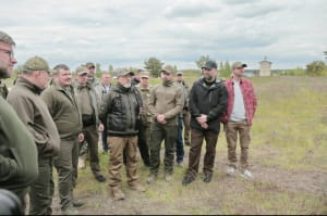 Резніков тестує танк "Оплот"