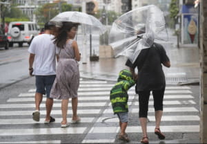 Японию накрыл мощный тайфун