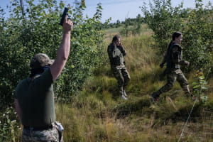Тренування військовослужбовиць Сил оборони