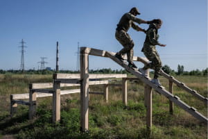 Тренування військовослужбовиць Сил оборони