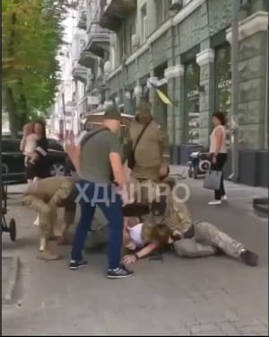 У Дніпрі силовики нардепа Тищенка скрутили добровольця спецпідрозділу Kraken