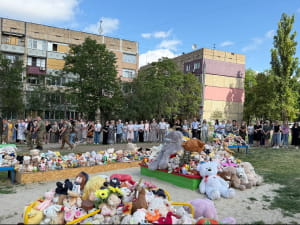 Чествование памяти погибших детей во время войны