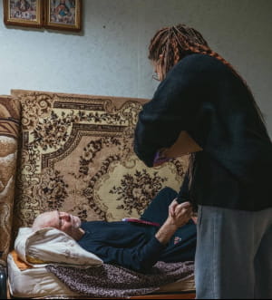 Підтримка літній людей