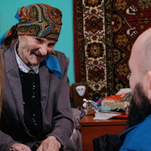 Підтримка літній людей