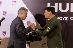 Фонд Порошенка допомагає війську