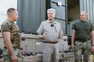 Помощь военным