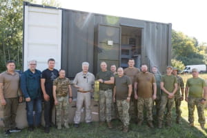 Помощь военным