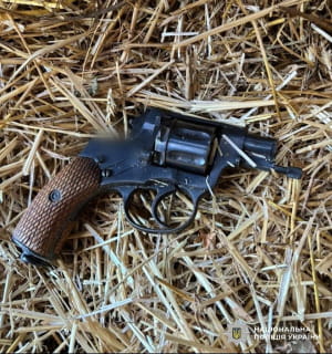 Стрелял в полицейских