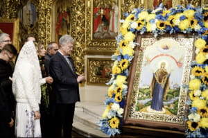 Петр Порошенко поздравил с Покровом