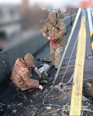 Вибухотехніки поліції розрядили бойову частину російського БпЛА, що впав поблизу епіцентрів вибухів  у Тернополі