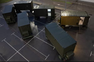 Порошенко отправил военным стирально-душевые комплексы