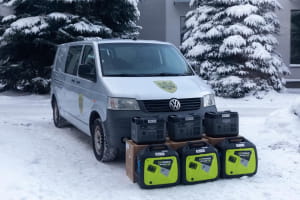 Порошенко передал помощь военным