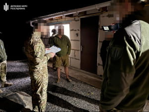 судитимуть офіцера, який катував підлеглих солдаті