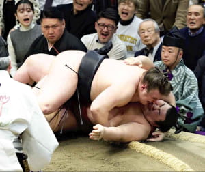 Данило Явгусишин, який виступає під іменем Aonishiki Arata