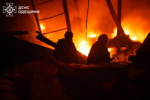 рф обстреляла промышленный объект в Одессе