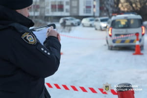 У Черкасах чоловік напав на військовослужбовців ТЦК та поліцейських, кинувши у їхній бік боєприпас
