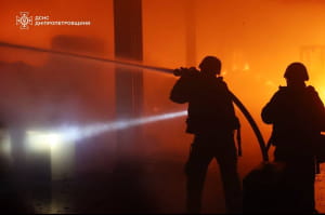 Рятувальники ліквідовують пожежі