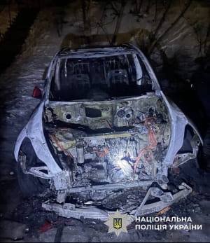 На замовлення росіян підпалювали автомобілі Tesla у Києві