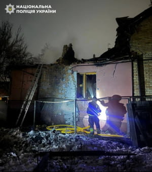 Полиция фиксирует последствия обстрела Киева