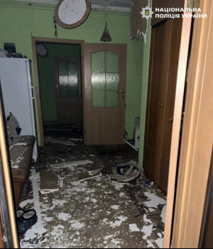 Полиция фиксирует последствия обстрела Киева