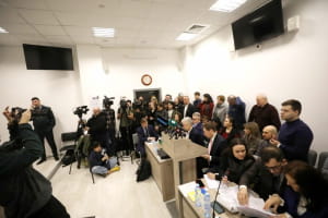 У суді щодо Порошенка немає умов для нормального розгляду 