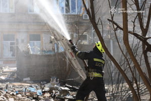 Наслідки ворожого обстрілу Дніпра