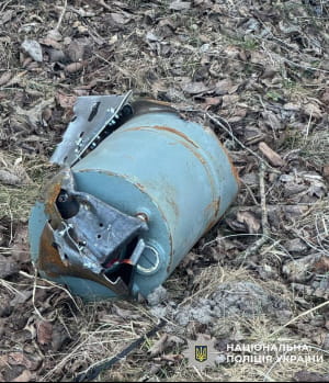 Біля Подільсько-Воскресенського моста знайшли нездетоновану частину БПЛА