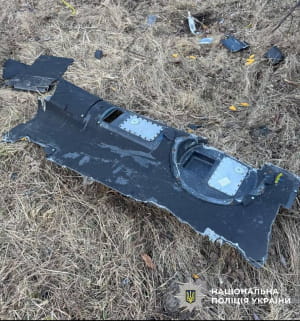 Біля Подільсько-Воскресенського моста знайшли нездетоновану частину БПЛА