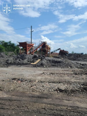 Виявили схему розкрадання надр 