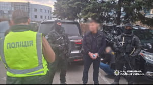 Учасники схеми "виїзду за кордон"