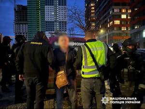 Учасники схеми "виїзду за кордон"