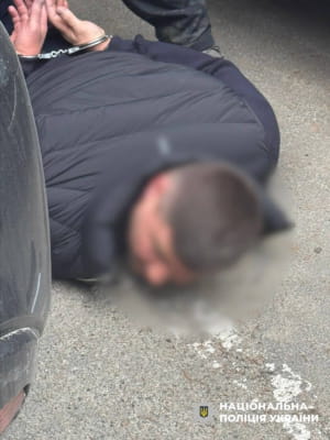 Учасники схеми "виїзду за кордон"