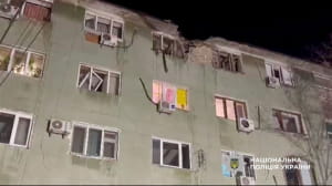 Полиция фиксирует последствия обстрела