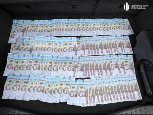 Дезертир продавав зброю з фронту