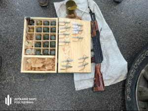 Дезертир продавав зброю з фронту