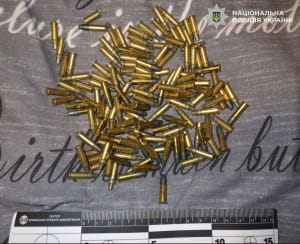 Ходил с автоматом по ЖК