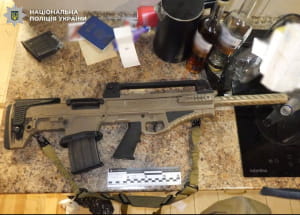 Ходил с автоматом по ЖК