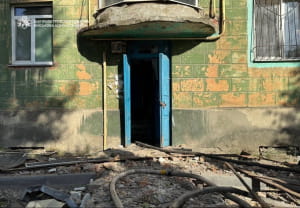 Наслідки ворожої атаки на Дніпро, влучання дрона 21.05.2026